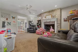 544 Homestead Dr, Williamstown, WV 26187 - Photo 11