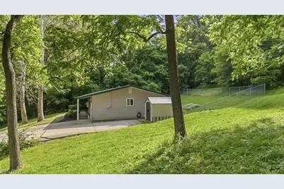 544 Homestead Drive, Williamstown, WV 26187 - Photo 5