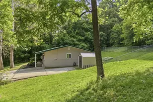 544 Homestead Dr, Williamstown, WV 26187 - Photo 5