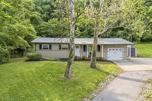 544 Homestead Dr, Williamstown, WV 26187 - Photo 3