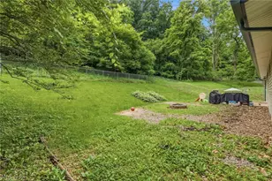544 Homestead Dr, Williamstown, WV 26187 - Photo 29
