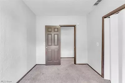 812 Lovett Place #UP, Lorain, OH 44052 - Photo 13