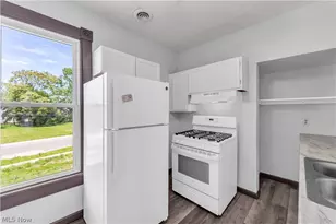 812 Lovett Pl, Lorain, OH 44052 - Photo 5