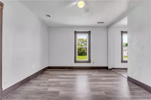 812 Lovett Pl, Lorain, OH 44052 - Photo 3