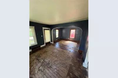 823 W 17th Street, Lorain, OH 44052 - Photo 5