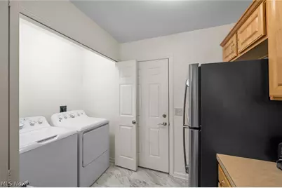 140 Woodbury Glen Street, Hartville, OH 44632 - Photo 13