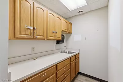 1221 S Trimble Road, Mansfield, OH 44907 - Photo 13