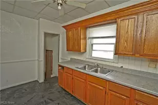 3443 Sheridan Rd, Youngstown, OH 44502 - Photo 7