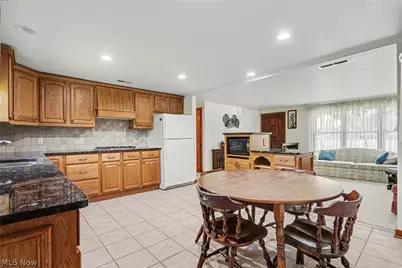 316 Walker Drive, Zanesville, OH 43701 - Photo 7