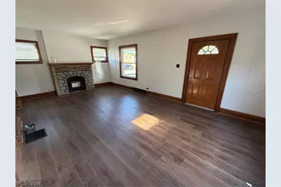383 E Tallmadge Avenue, Akron, OH 44310 - Photo 17