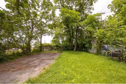 9421 Parkview Avenue, Loveland, OH 44104 - Photo 41