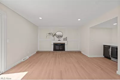 6704 Cheryl Ann Drive, Green Hills, OH 44131 - Photo 19