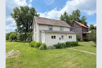 547 W State Street, Newcomerstown, OH 43832 - Photo 1