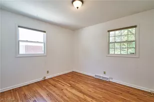 1056 Endicott Dr, Akron, OH 44313 - Photo 17