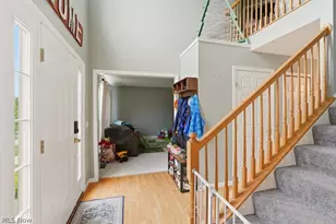 1223 Tinkers Green Dr, Streetsboro, OH 44241 - Photo 9
