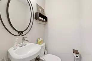 1223 Tinkers Green Dr, Streetsboro, OH 44241 - Photo 25