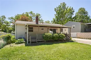 1056 Endicott Dr, Akron, OH 44313 - Photo 5