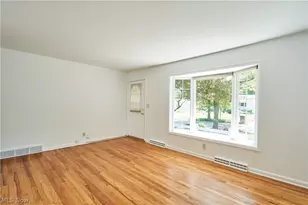 1056 Endicott Dr, Akron, OH 44313 - Photo 13