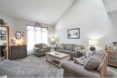 2574 Cardington Green, Uniontown, OH 44685 - Photo 3