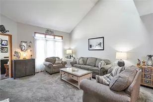 2574 Cardington Green, Uniontown, OH 44685 - Photo 3