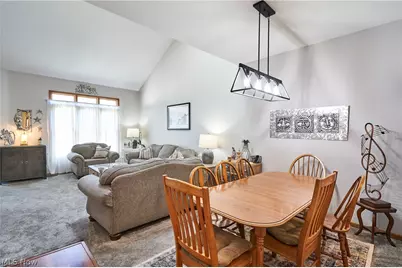 2574 Cardington Green, Uniontown, OH 44685 - Photo 5