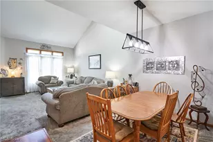 2574 Cardington Green, Uniontown, OH 44685 - Photo 5
