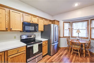 2574 Cardington Green, Uniontown, OH 44685 - Photo 7