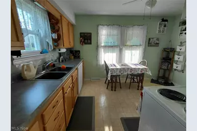 242 Cedar Road, Richmond, OH 43944 - Photo 9