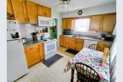 242 Cedar Road, Richmond, OH 43944 - Photo 7