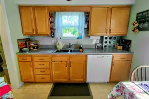 242 Cedar Rd, Richmond, OH 43944 - Photo 9