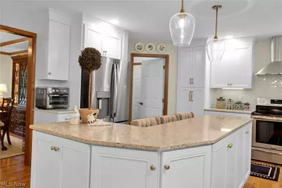 8015 Hansom Place, Mentor, OH 44060 - Photo 11