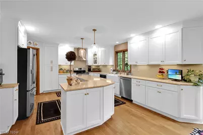 8015 Hansom Place, Mentor, OH 44060 - Photo 3