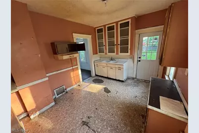 14148 Berwyn Avenue, Loveland, OH 44111 - Photo 3