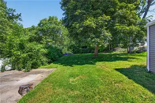 153 Far View Dr SW, North Canton, OH 44720 - Photo 21
