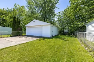 13413 Crossburn Ave, Loveland, OH 44135 - Photo 23