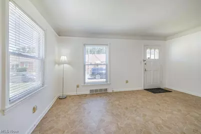 13413 Crossburn Avenue, Loveland, OH 44135 - Photo 5