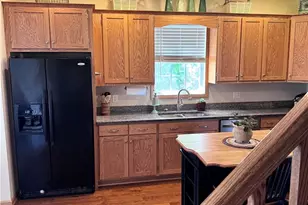 315 E State St, Newcomerstown, OH 43832 - Photo 9