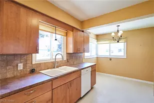 2620 Mogadore Rd, Akron, OH 44312 - Photo 7