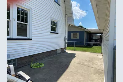 102 Downs Avenue, Newcomerstown, OH 43832 - Photo 43