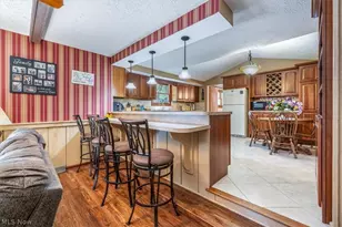 709 Oakhurst Dr, Amherst, OH 44001 - Photo 13