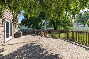 709 Oakhurst Dr, Amherst, OH 44001 - Photo 27