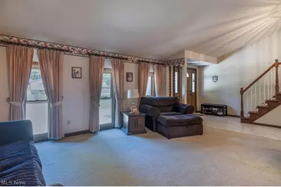 709 Oakhurst Drive, Amherst, OH 44001 - Photo 5