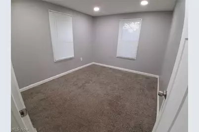 718 Easter Avenue, Akron, OH 44307 - Photo 31