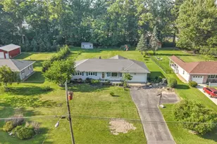 39550 Calann Dr, Elyria, OH 44035 - Photo 3
