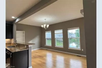 10454 Dogwood Drive, Aurora, OH 44202 - Photo 9