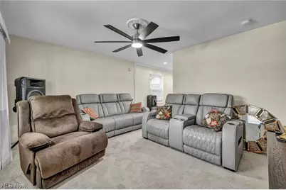 1863 Deerfield Avenue SW, Warren, OH 44485 - Photo 15