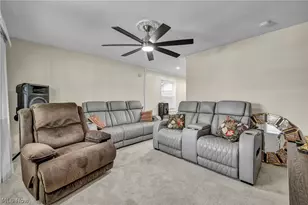 1863 Deerfield Ave SW, Warren, OH 44485 - Photo 15