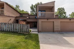 132 Kimrose Ln, Grandview Heights, OH 44147 - Photo 1
