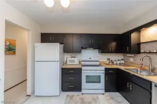 132 Kimrose Ln, Grandview Heights, OH 44147 - Photo 5