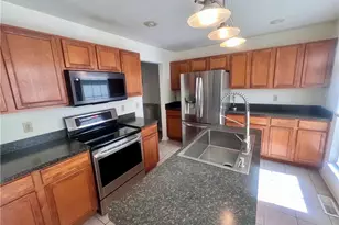 1963 E 85th St, Loveland, OH 44106 - Photo 7